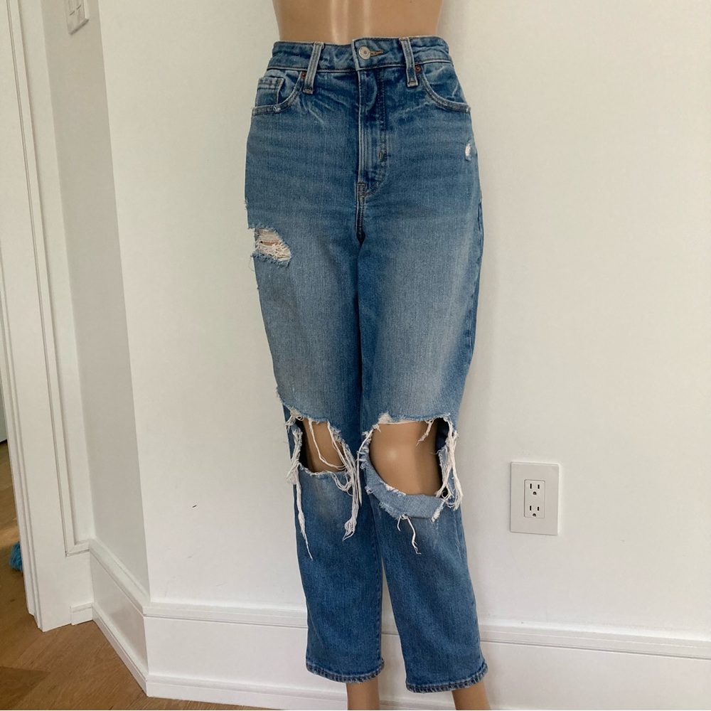 Old Navy Blue Ankle Cropped Jeans with Distressed Design